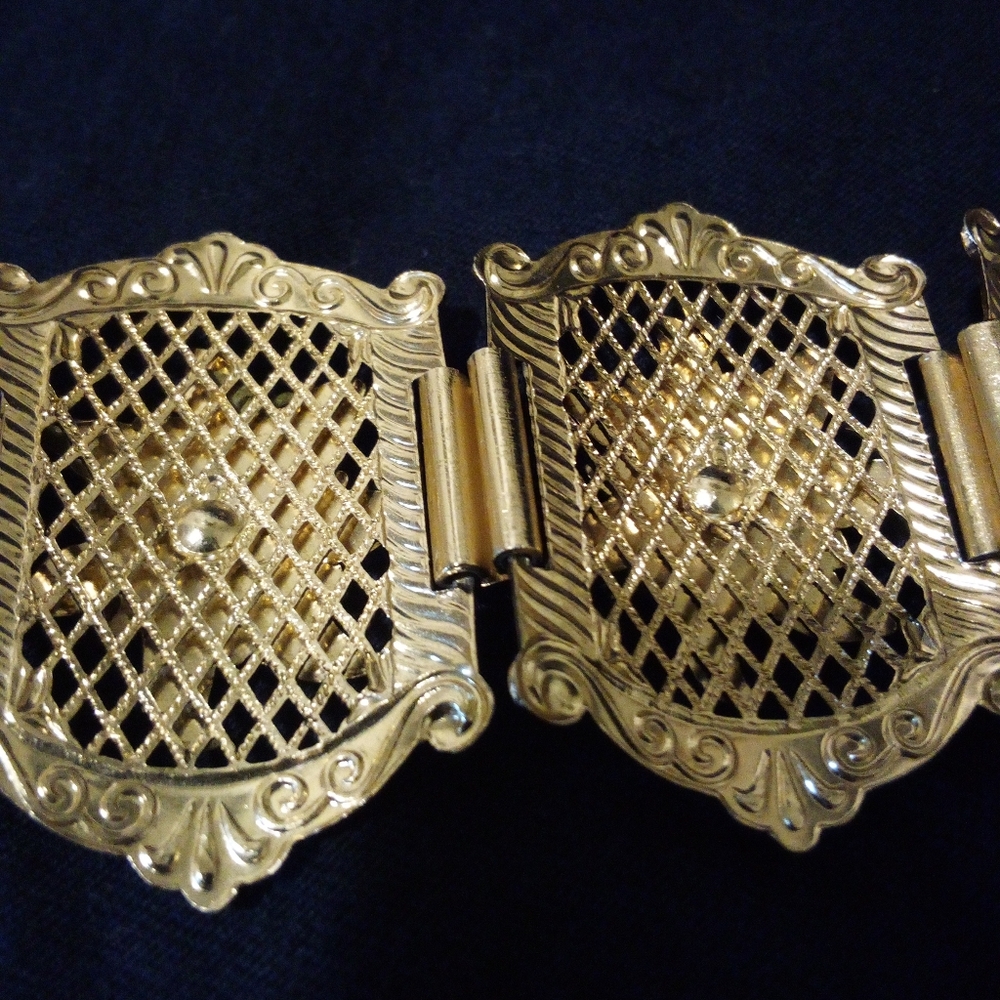 Beautiful Vintage Ornate Germany Bracelet - Picture 7 of 9